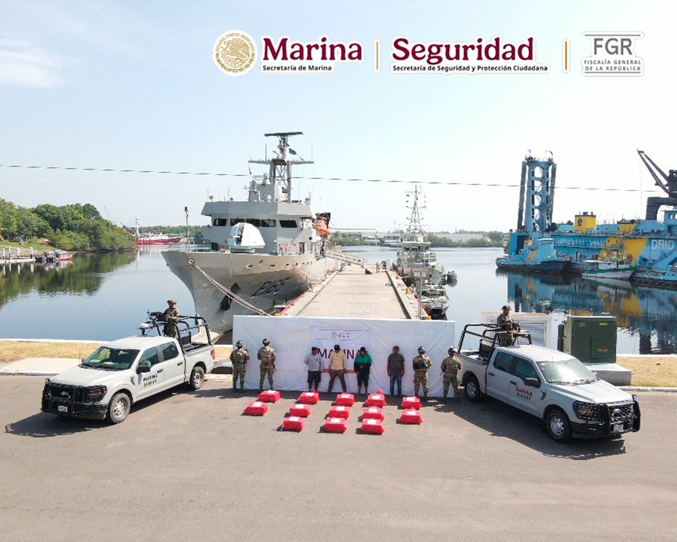 Aseguran 1.2 toneladas de presunta cocaína en playas de San José el Hueyate, Chiapas